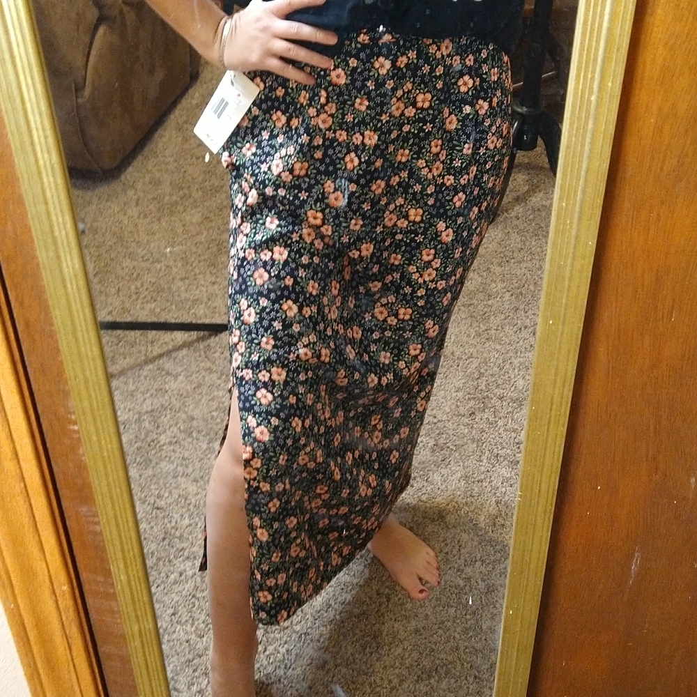 Vintage Floral Split Side Skirt - Picture 6 of 9